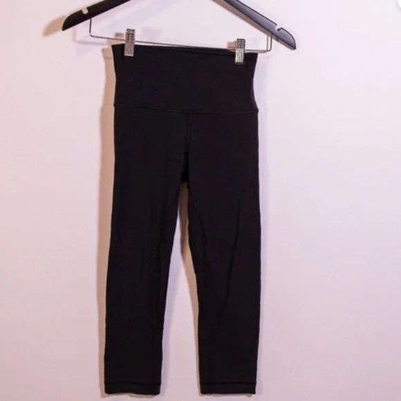 Lululemon Women's Align High Waisted Work Out Leggings Solid Black Pants 4 - Picture 1 of 3